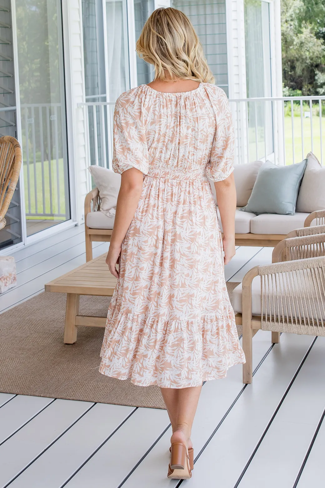 Kylie Midi Dress Castaway Print Latte