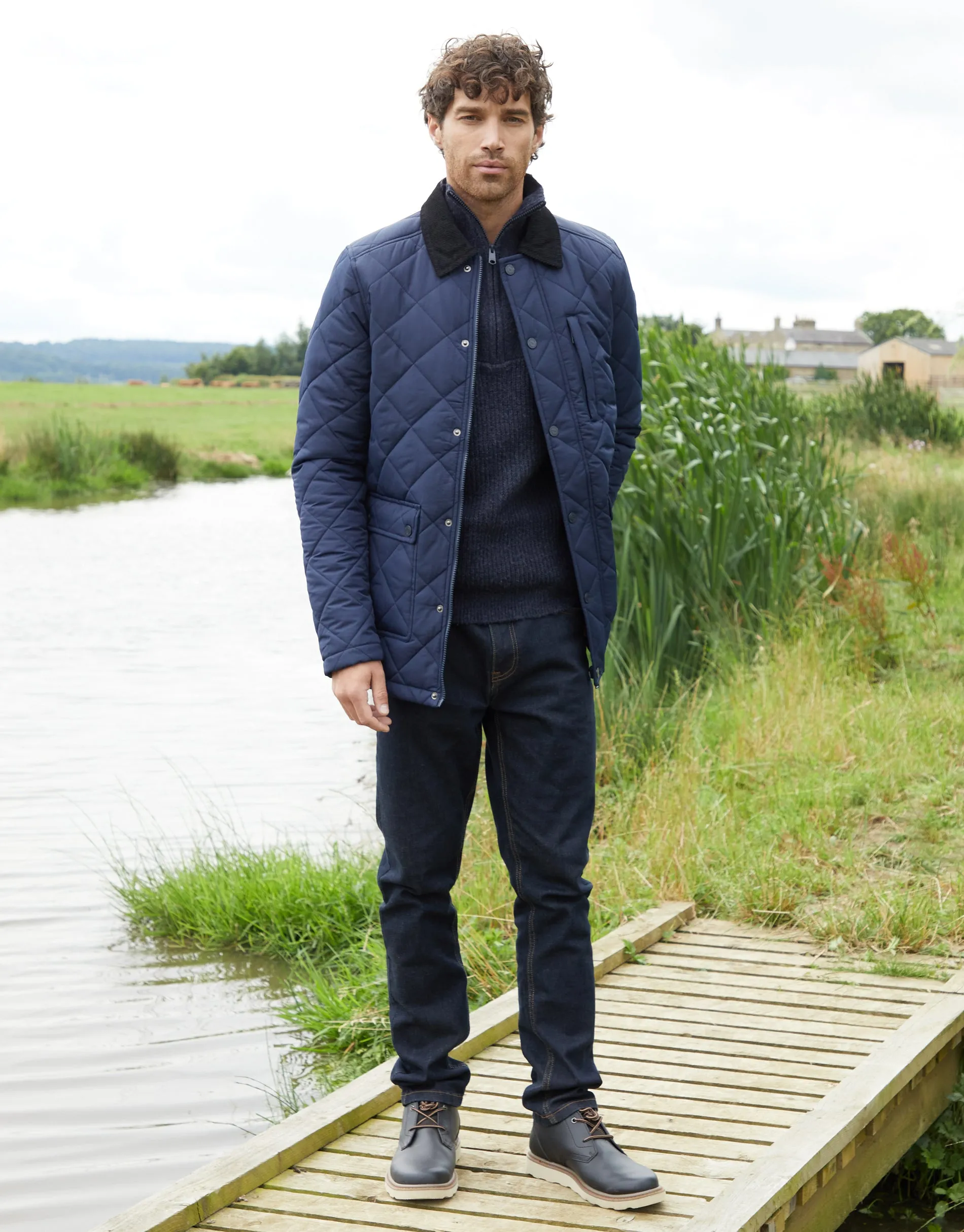 Men's Navy Showerproof Diamond Quilted Collared Jacket