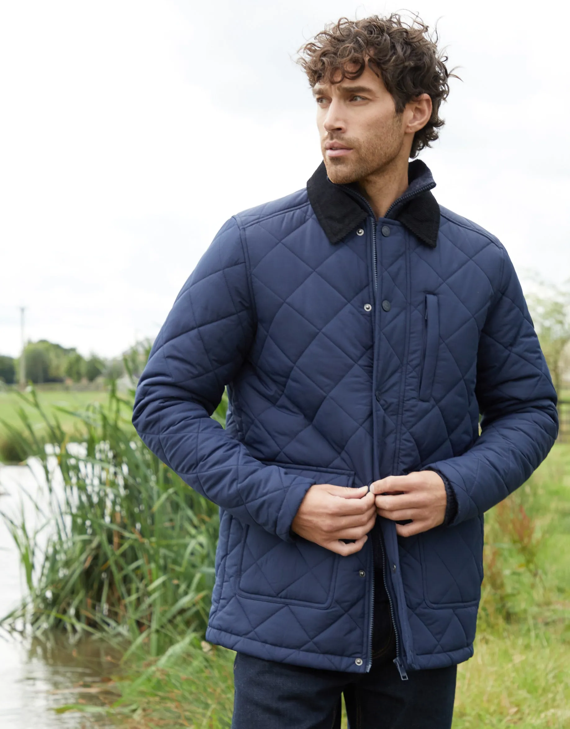 Men's Navy Showerproof Diamond Quilted Collared Jacket