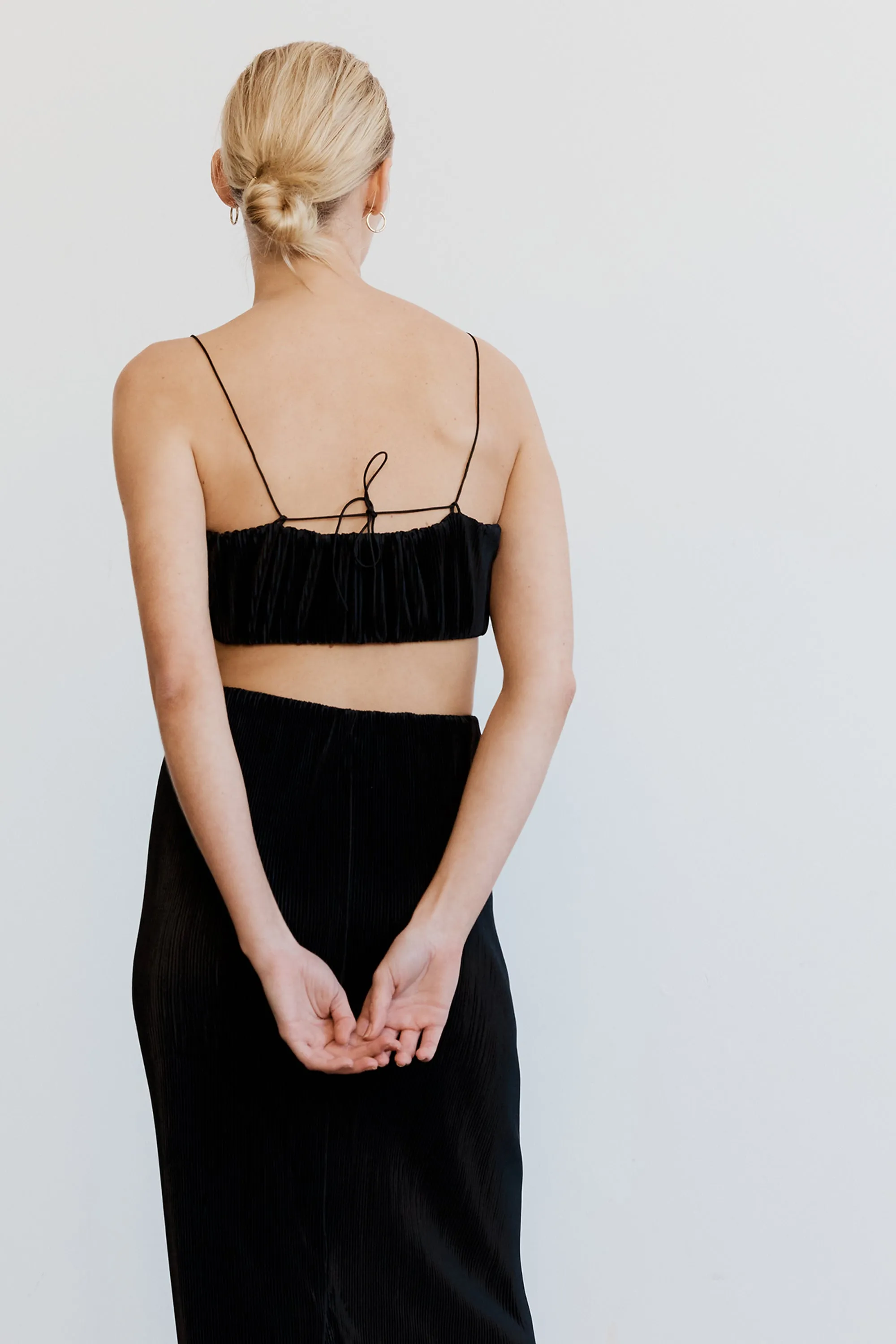 Third Form Rolling Hills Twist Bra - Black
