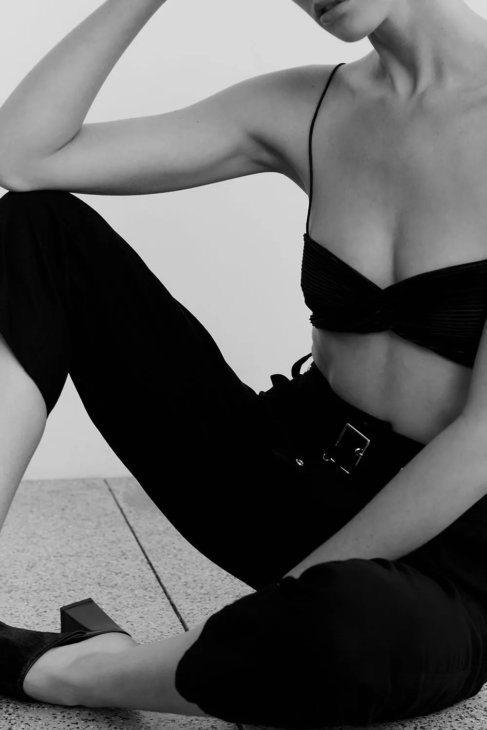 Third Form Rolling Hills Twist Bra - Black